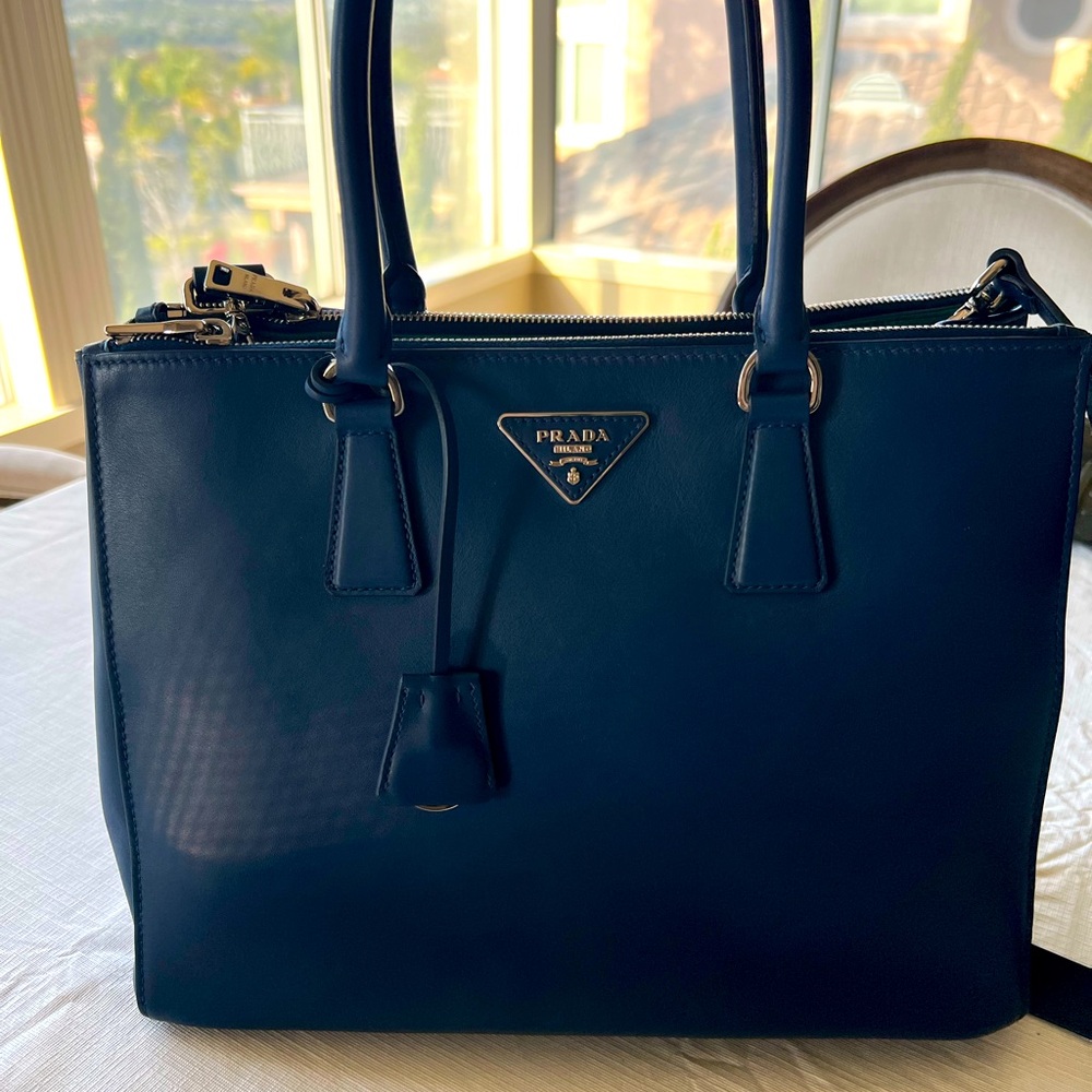 Prada crossbody 2 side pockets with suede green lining